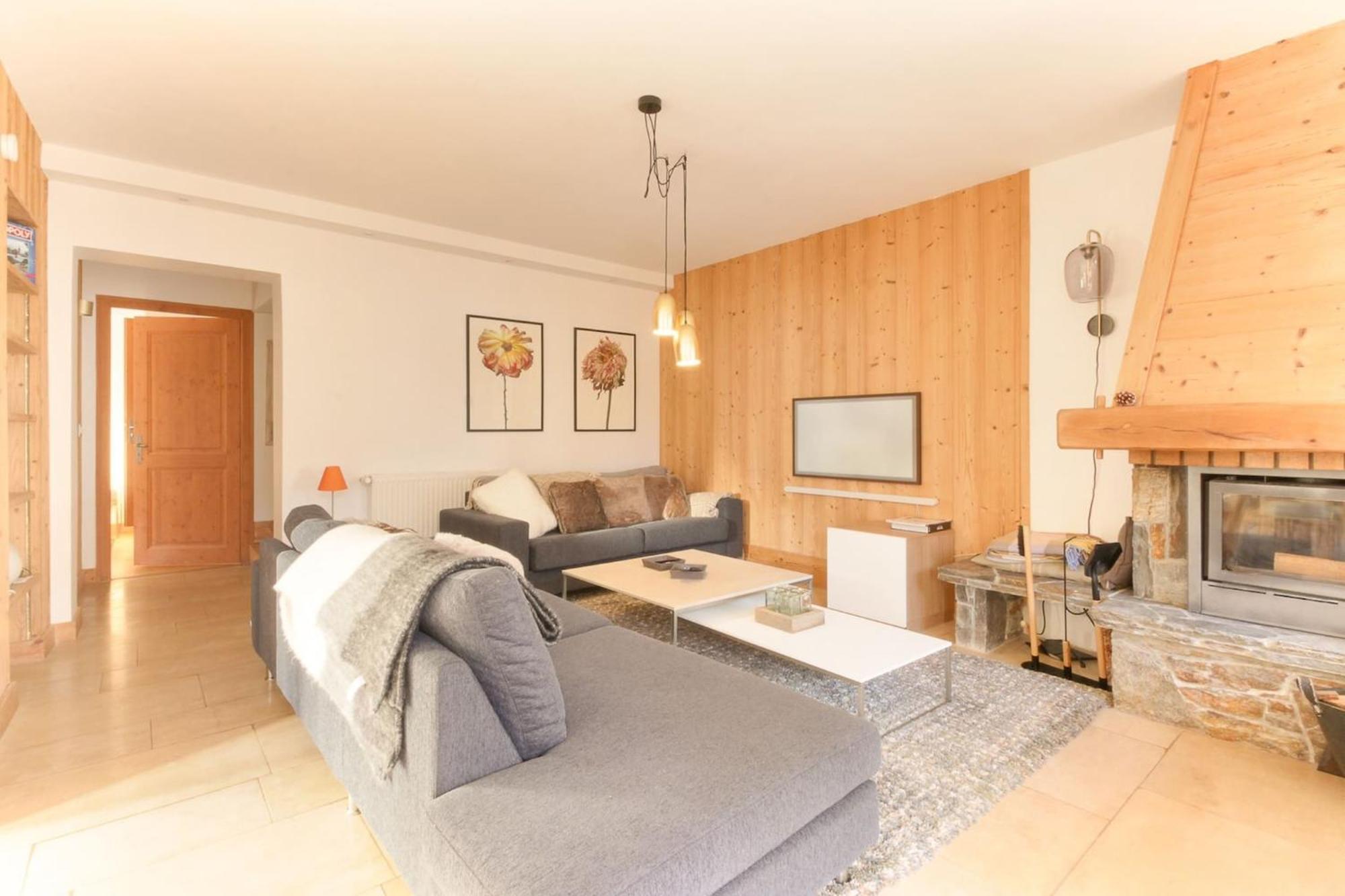 Les Alpins - Centre De Chamonix - Renove Avec Jardin Et Vue Imprenable Sur Le Montblanc Apartment Ngoại thất bức ảnh